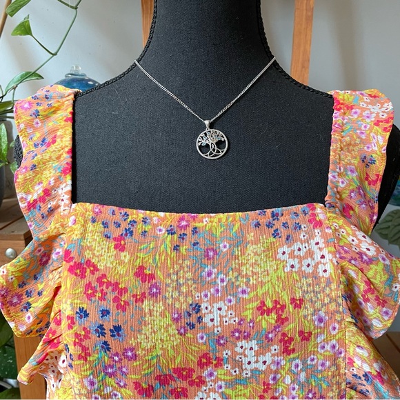 Eclair NWT Floral lightweight flowy tank - Picture 2 of 10